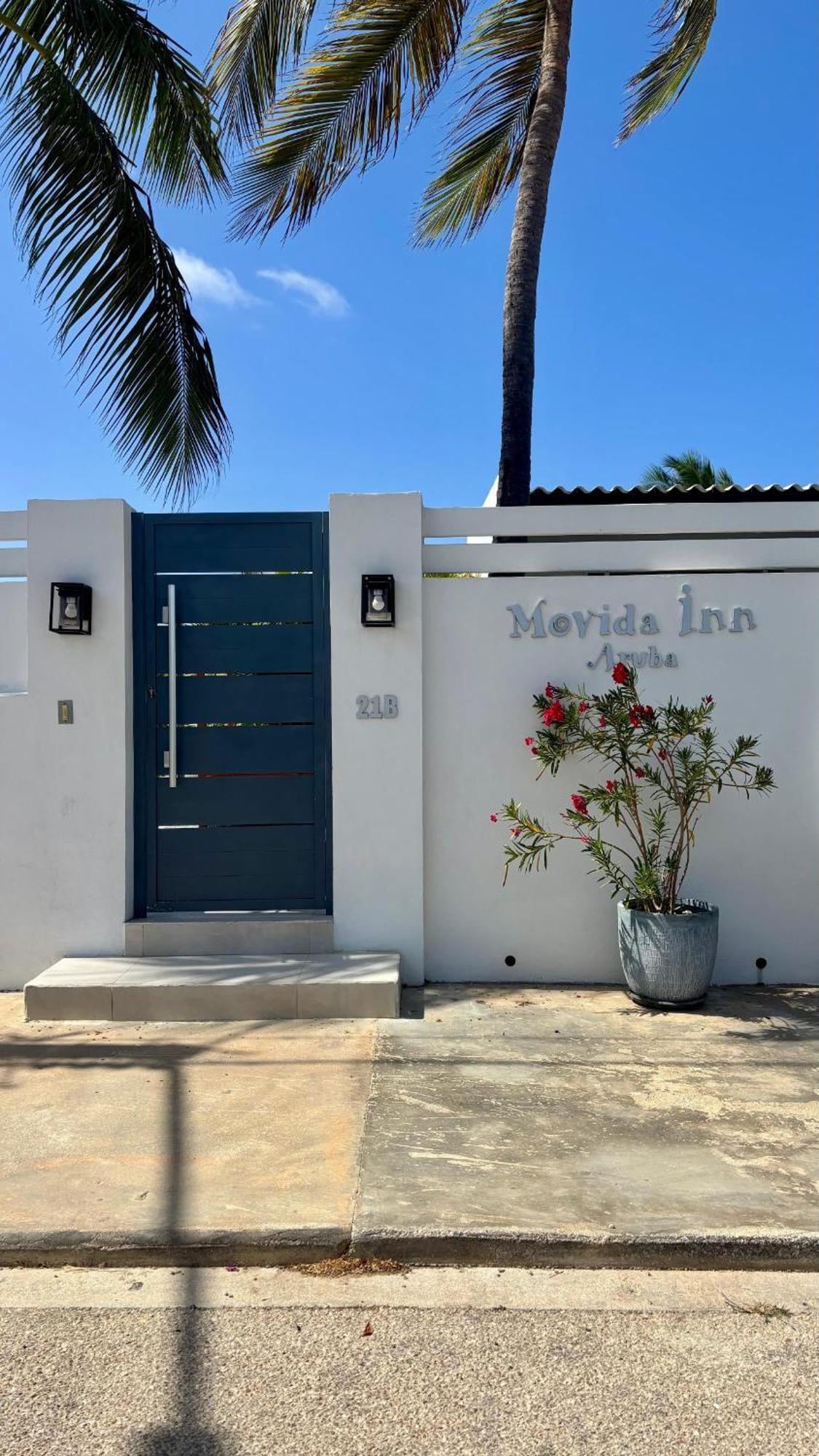 Movida Inn Aruba Palm Beach Exterior photo
